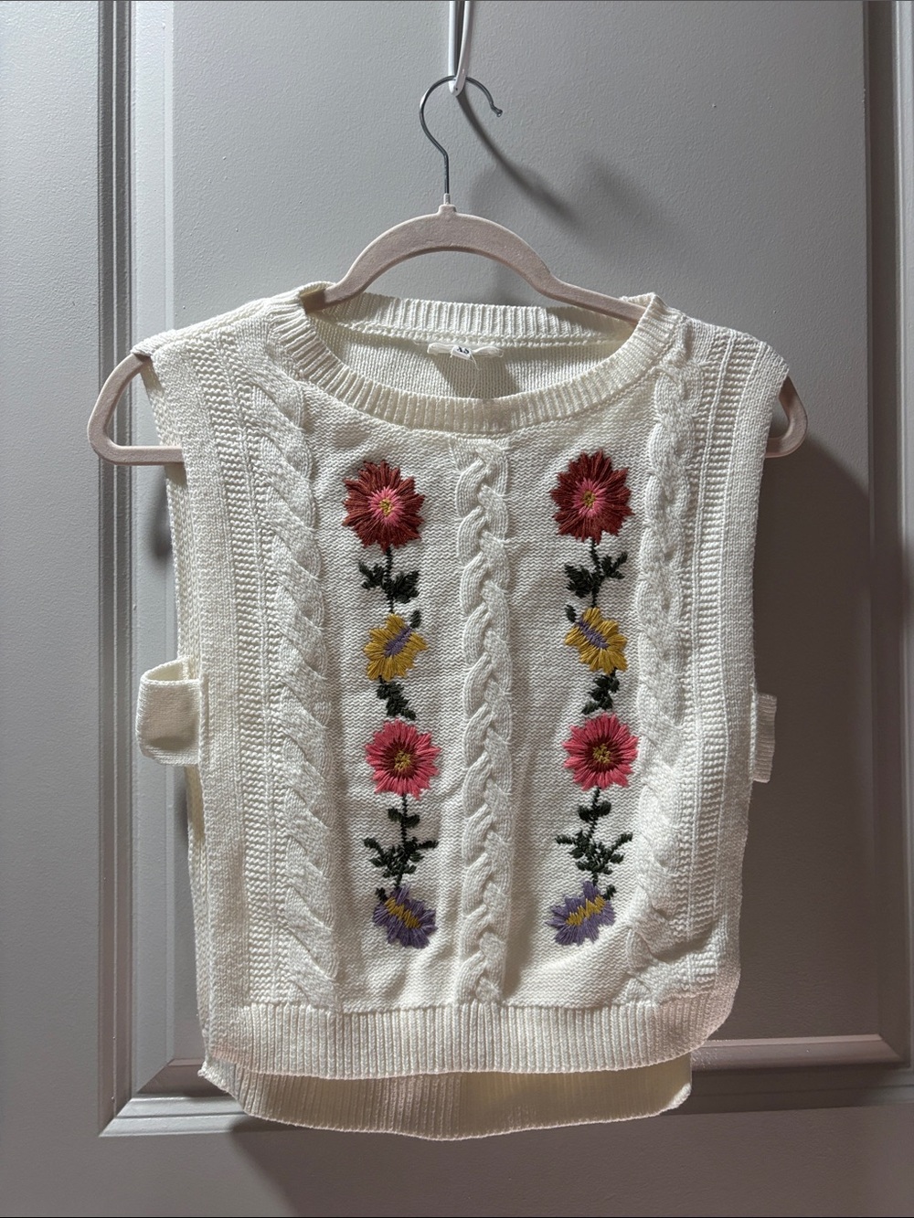 Cream Floral Cable-Knit V-Neck Sweater Vest